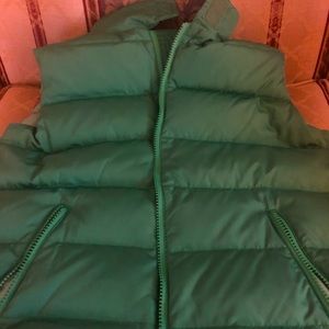 Juniors American Eagle Green Puffer Vest size small